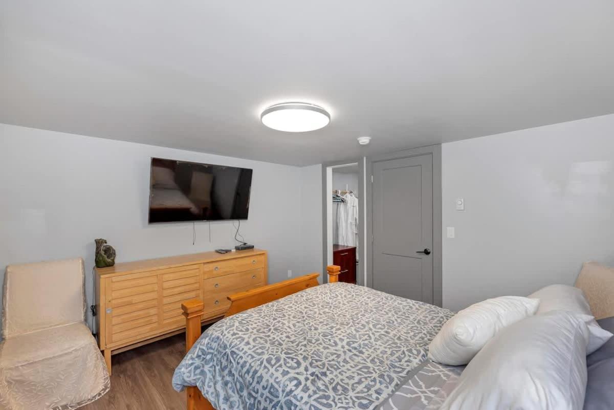 Tranquil Oasis 2 Bedroom Suite With Pool View Victoria Eksteriør bilde